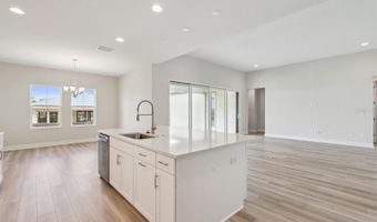 5286 WOLF CREEK Dr, Apollo Beach, FL 33572
