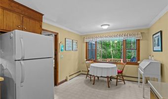 105 Newell Dr, Cumberland, RI 02864
