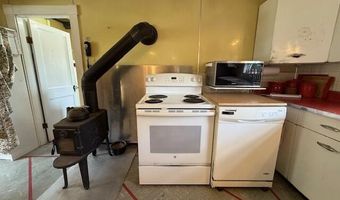 10 Palm St, Baileyville, ME 04694