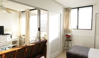 2240 Kuhio Ave 2011, Honolulu, HI 96815