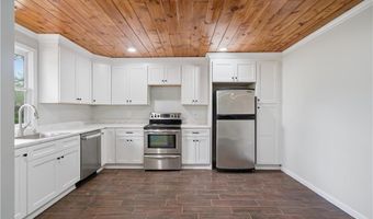 108 King St, Adairsville, GA 30103