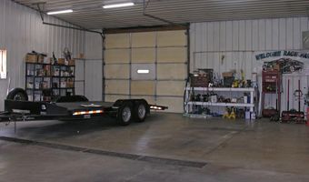 902 W State St, Ashley, IN 46705