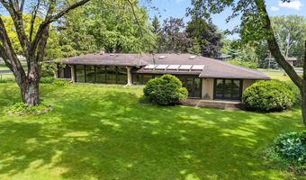 5531 LONG Ct, Appleton, WI 54914