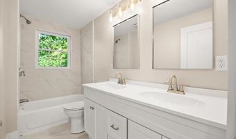 33 Brookline St, Abington, MA 02351