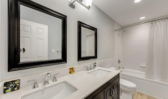 200 Cobb Rd, Aurora, IN 47001