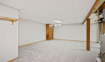 2111 3rd Ave SE, Austin, MN 55912