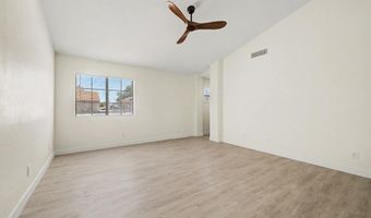 2084 N SUNSET Dr, Chandler, AZ 85225