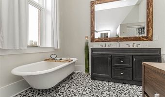 217 W 1st St, Abilene, KS 67410