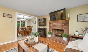51 Palomino Ln, Bedford, NH 03110