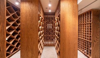 335 Pine Breeze Dr, Angwin, CA 94508