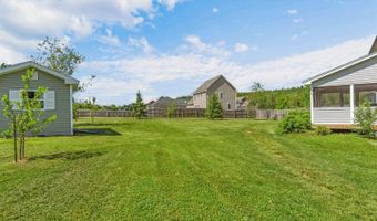 174 Rolling Meadow Dr, Bangor, ME 04401