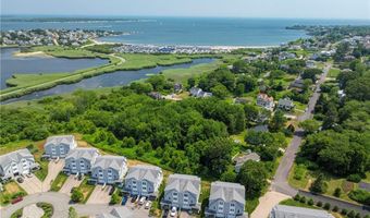 100 Algonquin Rd 13, Narragansett, RI 02882