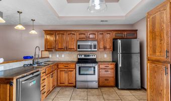 107 W Summit St, Aurora, MO 65605