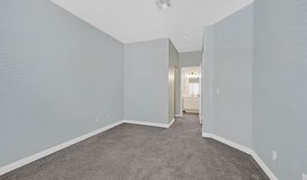 251 S Green Valley Pkwy 2012, Henderson, NV 89012