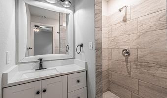 704 N Ray St, Alvarado, TX 76009
