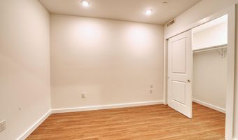 957 BROADWAY 201, Bayonne, NJ 07002