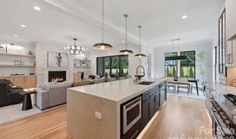 1412 Lyon Ct, Charlotte, NC 28205