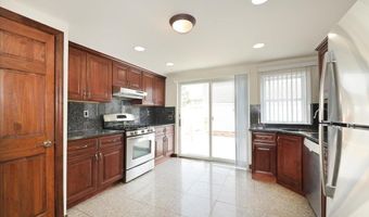 9 Cabot Rd W, Massapequa, NY 11758