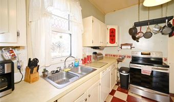 308 R St, Atchison, KS 66002