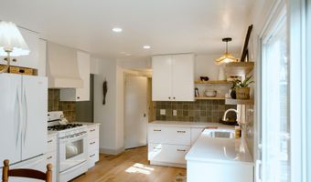 786 Adaway Ave SE, Ada, MI 49301