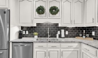 1021 INDEPENDENCE Ct, Alabaster, AL 35007