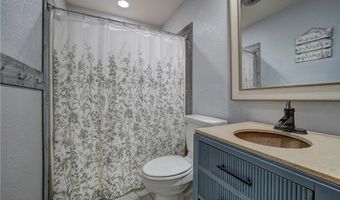 912 S 7th St, Aransas Pass, TX 78336
