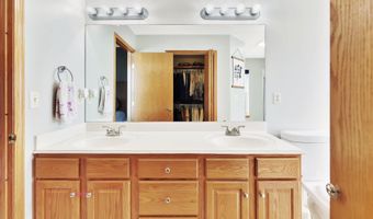 3100 Country Lane Dr, Augusta, KS 67010