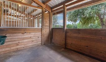 18525 LAKE Rd, Altoona, FL 32702