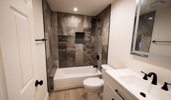 457 Aleo Pl, Kahului, HI 96732
