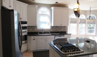 304 Scenic Ridge Ct, Adams Twp., PA 16046