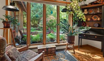 267 S Cove Rd, Burlington, VT 05401