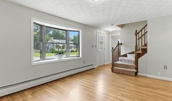 41 Tercentennial Dr, Billerica, MA 01821