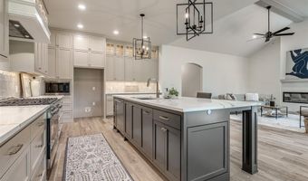 13025 Stagecoach Trl, Arcadia, OK 73007