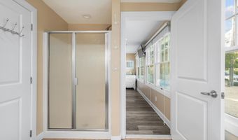 17 E 14TH St, Barnegat Light, NJ 08006
