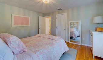 22 Pine Top Rd, Barrington, RI 02806