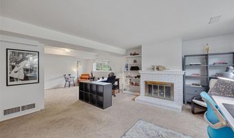 380 Genoa Dr, Ballwin, MO 63021
