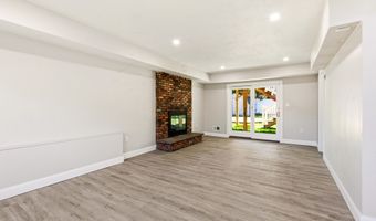 4 Silversmith Ct, Barnegat, NJ 08005