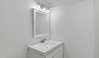 11 Spring Hill Rd, Bedford, NH 03110