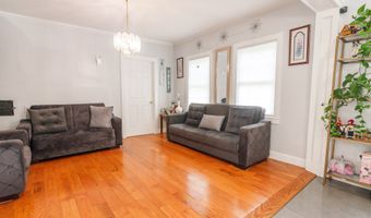 14 Barnum Rd, Danbury, CT 06811