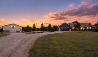 9199 50th St NW, Annandale, MN 55302