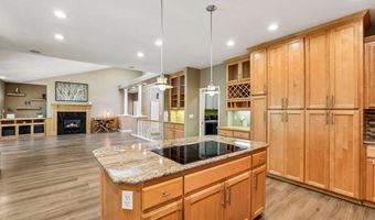 8297 SW HAYDEN Dr, Beaverton, OR 97007