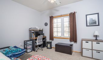 1735 34th Ave SW 1, Altoona, IA 50009