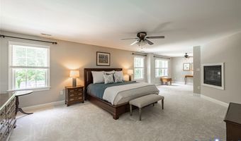 14469 Riverside Dr, Ashland, VA 23005