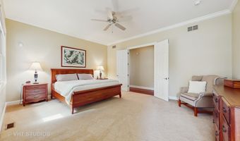 870 Legacy Rdg, Algonquin, IL 60102