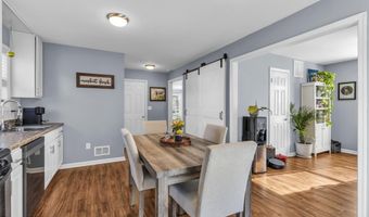 808 Beach Ave, Beachwood, NJ 08722