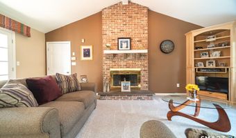 75 Hearthstone Dr, Cheshire, CT 06410