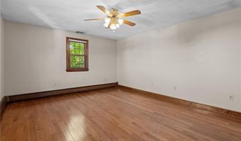 4 Karen Ln, Bristol, RI 02809