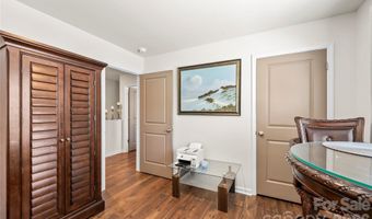 2 Chambers Garden Dr, Arden, NC 28704