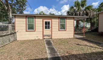 52 17th St, Apalachicola, FL 32320