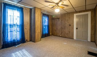 407 W MARTIN St, Abingdon, IL 61410